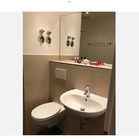 Nice N Cosy Home In Mainz Near Airport Frankfurt