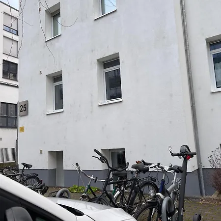 Апартаменты Nice N Cosy Home In Mainz Near Airport Frankfurt Майнц